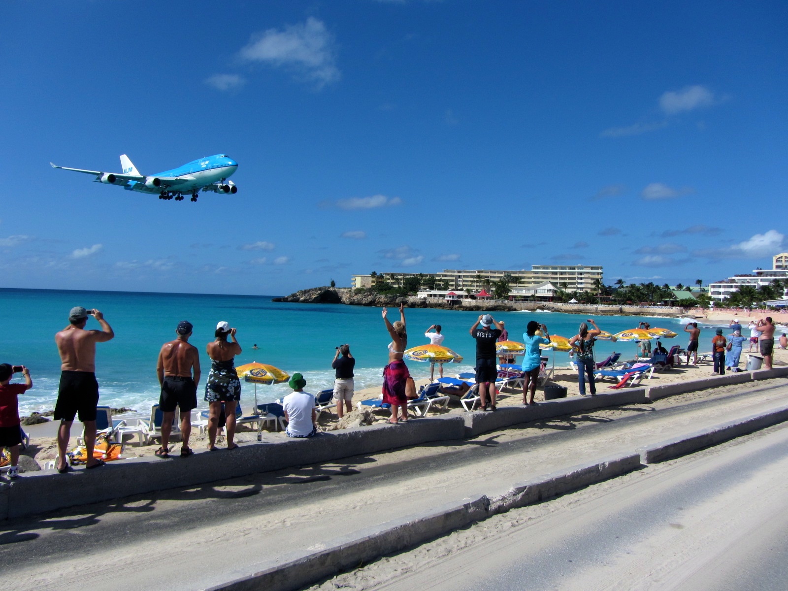 Maho Beach Plane Watching